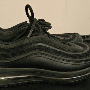WOMENS SZ 5 NON SLIP SOLID BLACK WORK SHIOES